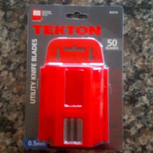 Tekton 50 utility knife blades new sealed model #82579 w/storage case 0.5mm size